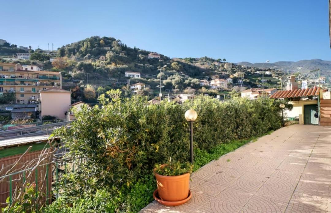 Casa Sanremo Tiziano Parking Gratis Spiaggia 15 Minuti A Piedi Экстерьер фото